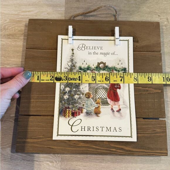 Hand Crafted Wood Photo or Card Display Christmas Wall Decor With 2 Clips - Picture 2 of 2